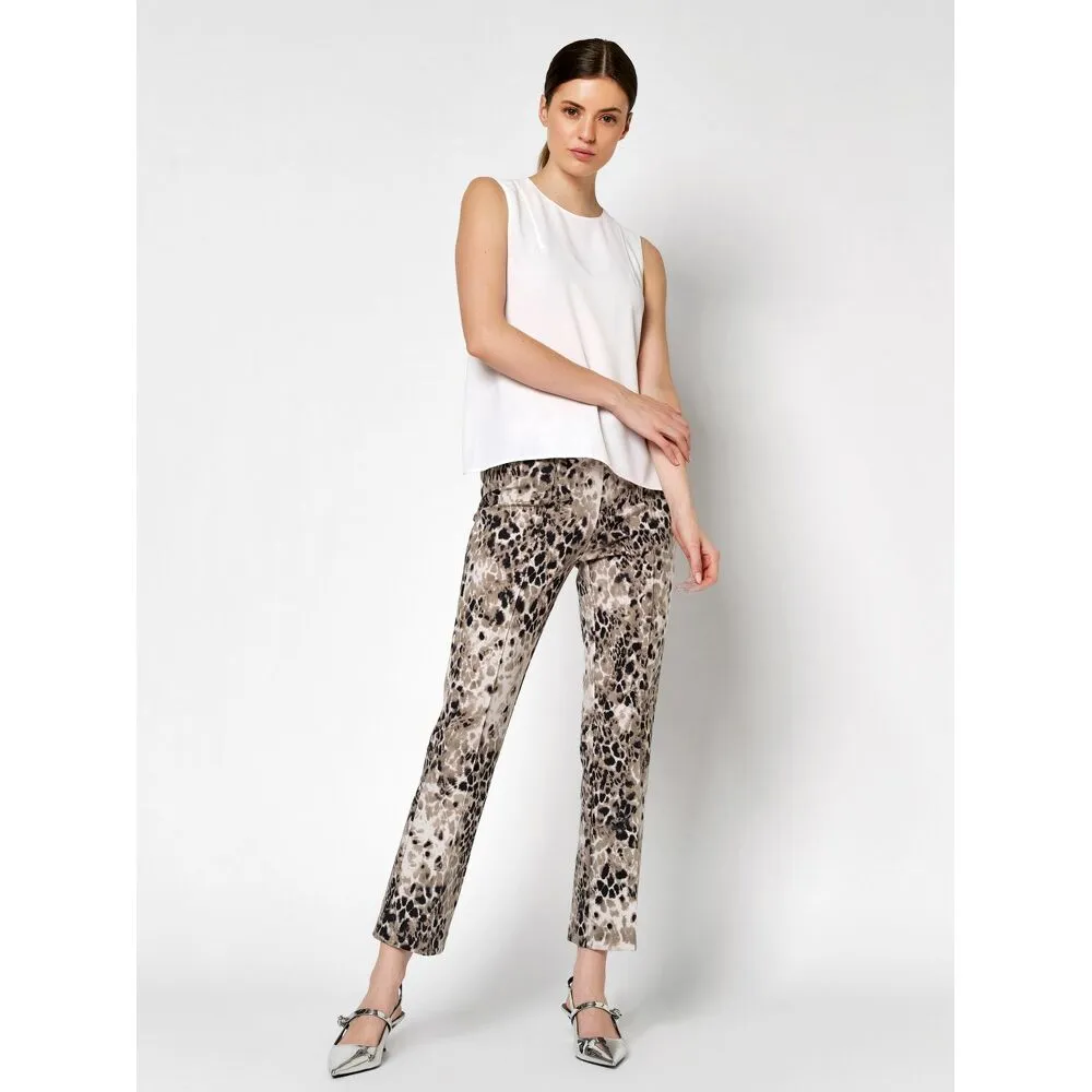 Alisa_Slim_296 – 7/8 Broek van Rosner met luipaardprint